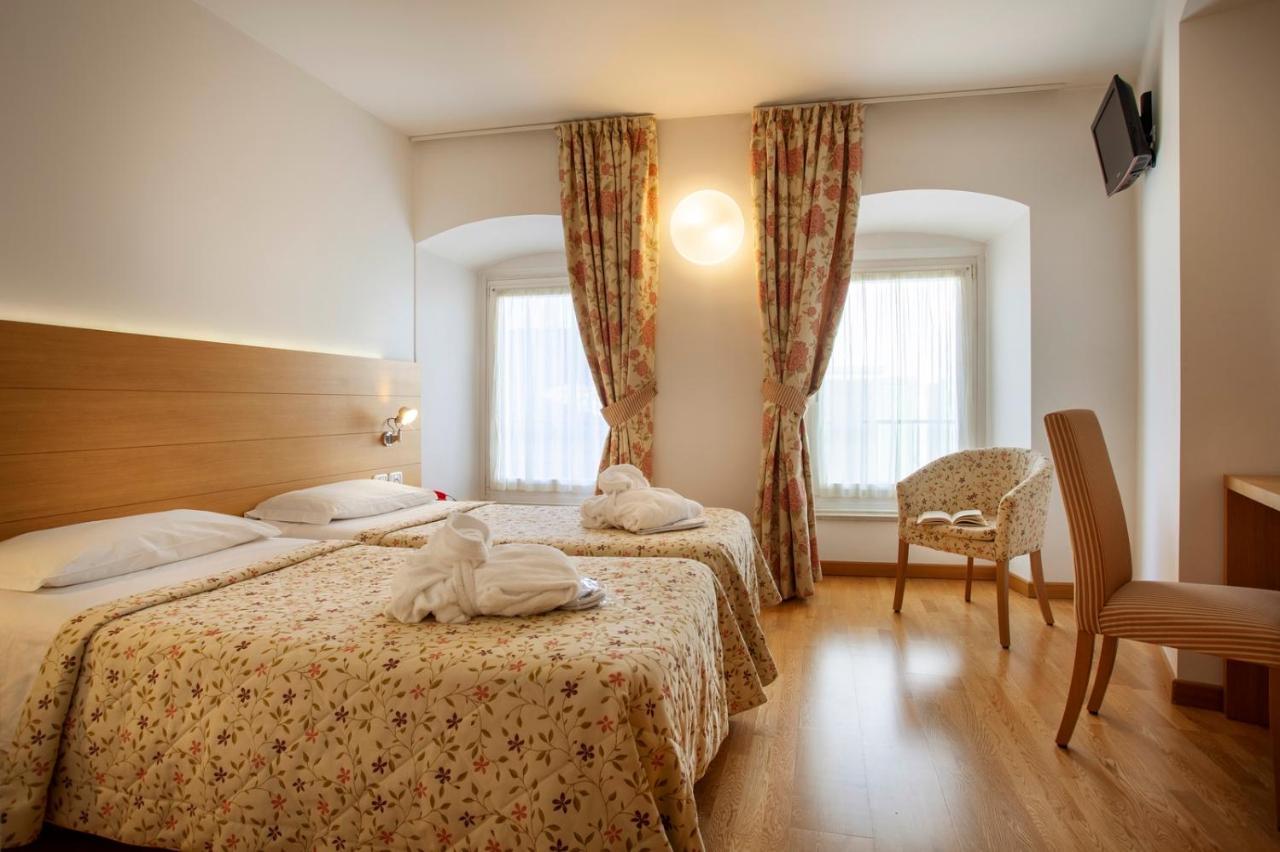 Hotel Romanda Levico Terme Ngoại thất bức ảnh