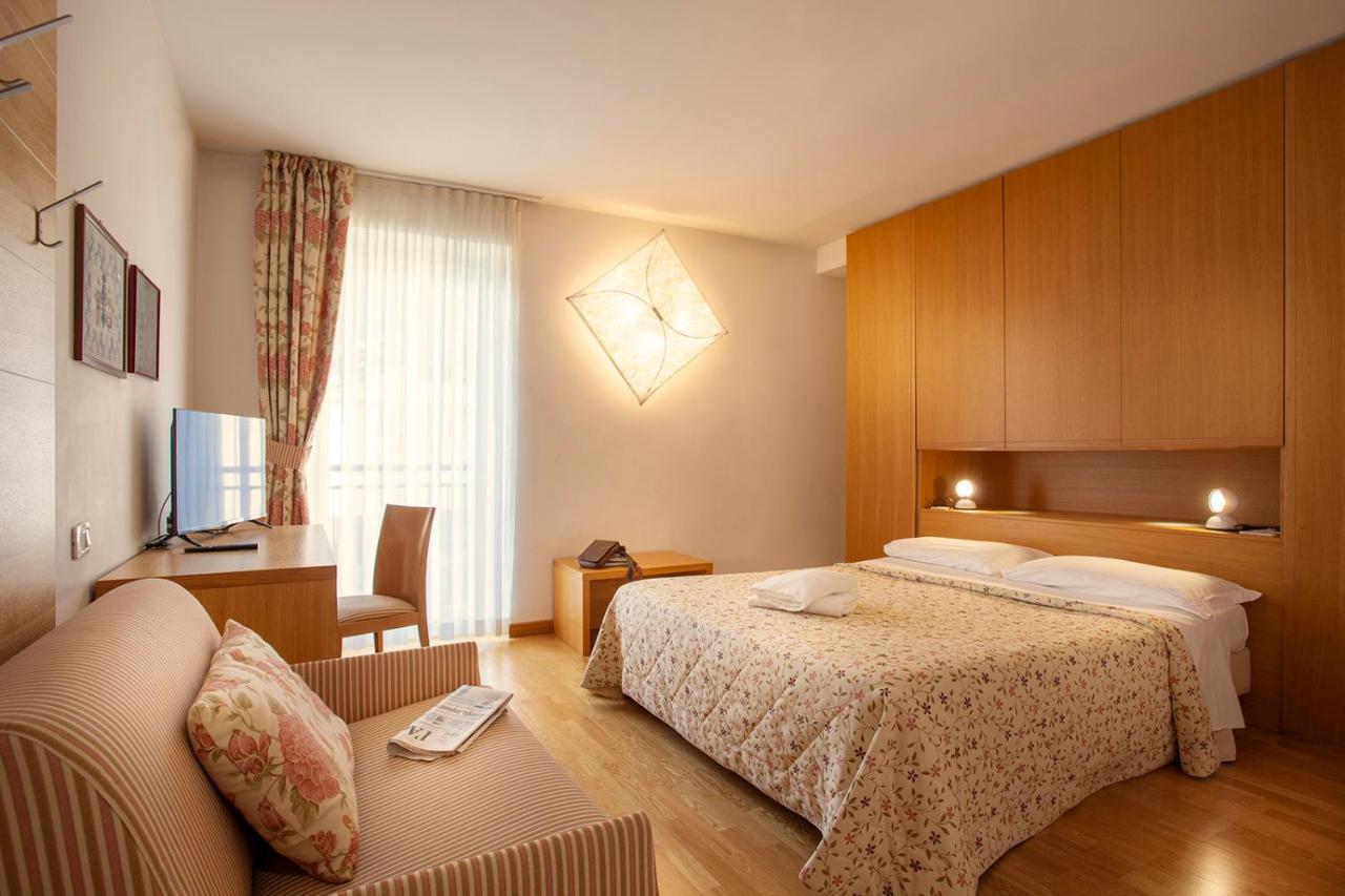 Hotel Romanda Levico Terme Ngoại thất bức ảnh