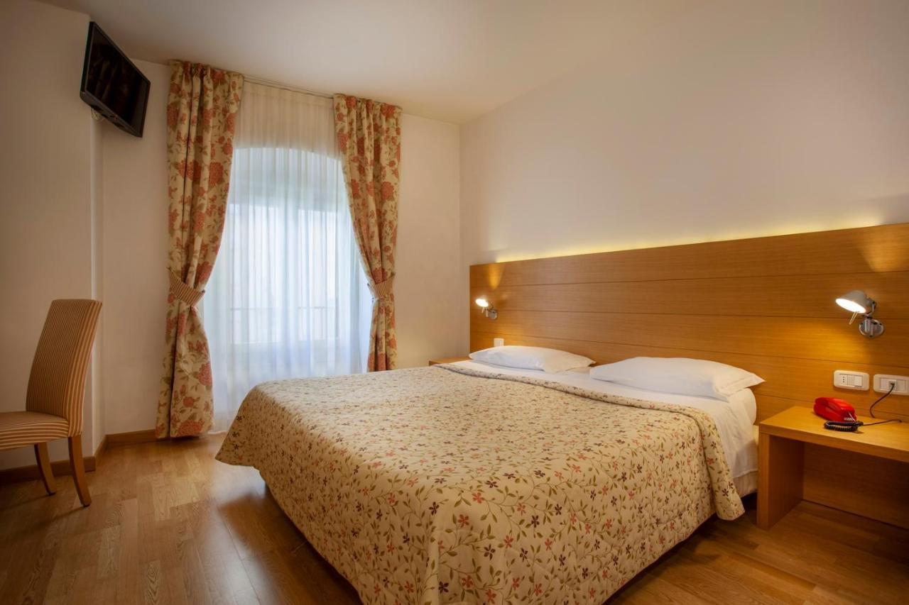 Hotel Romanda Levico Terme Ngoại thất bức ảnh