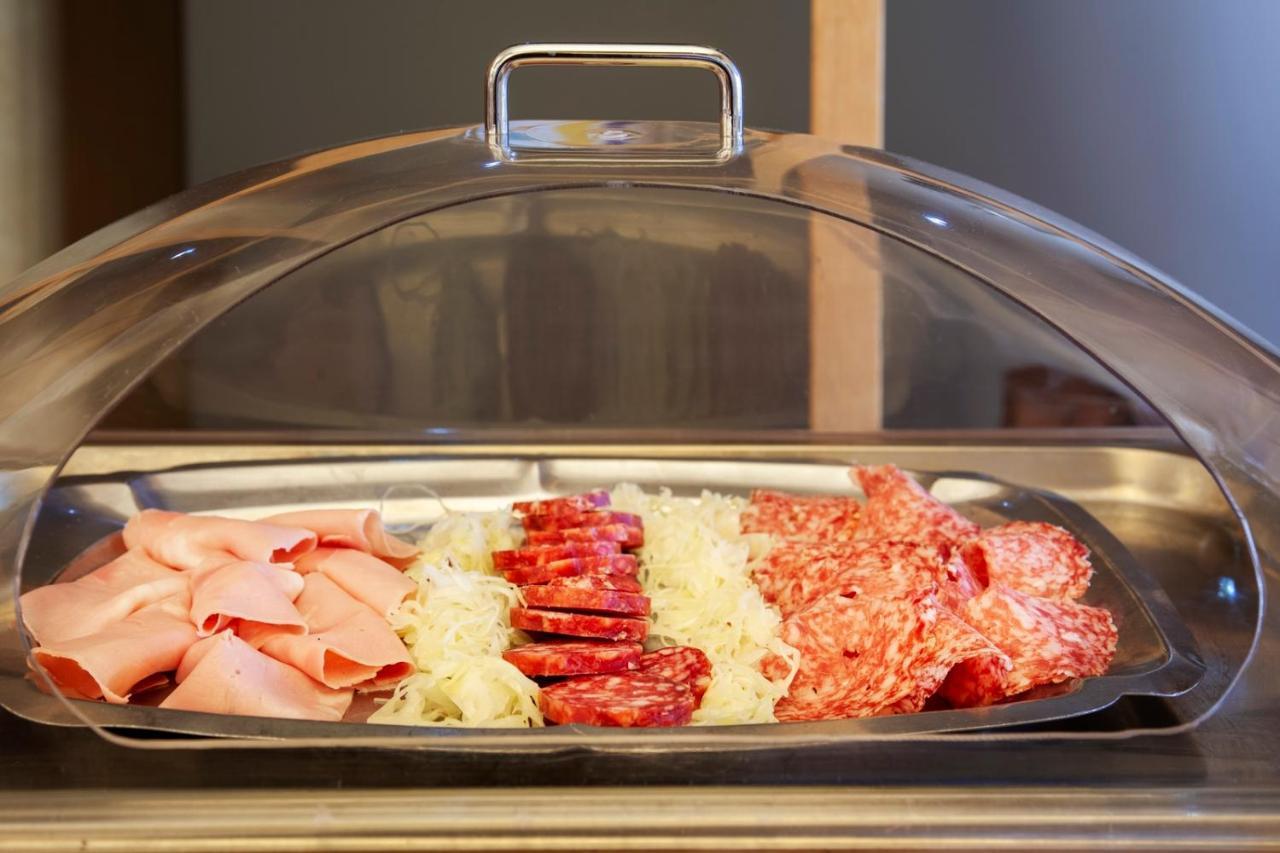 Hotel Romanda Levico Terme Ngoại thất bức ảnh